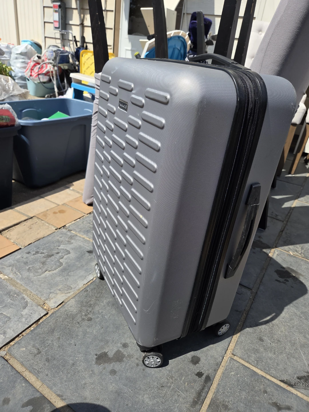 Traveler's Club Luggage - Silver Hardside Spinner Suitcase - photo 2