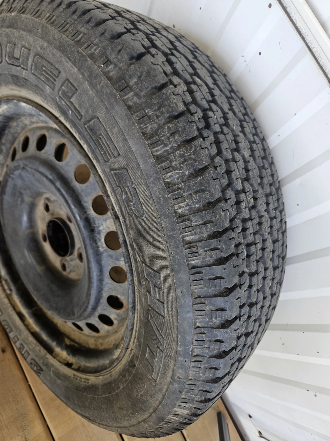 Bridgestone Dueler H/T Tire - photo 2