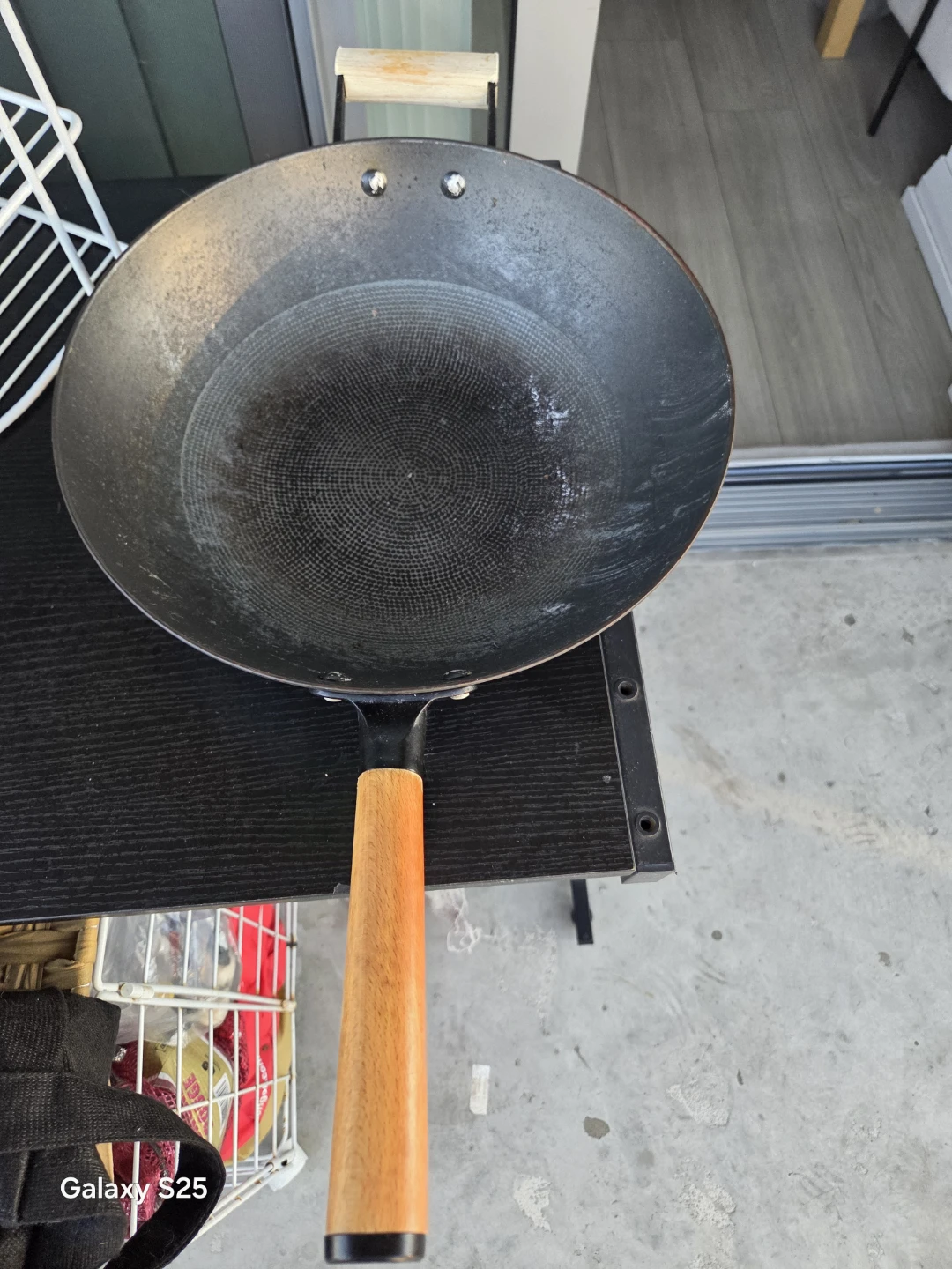 Carbon Steel Wok with Wooden Handle