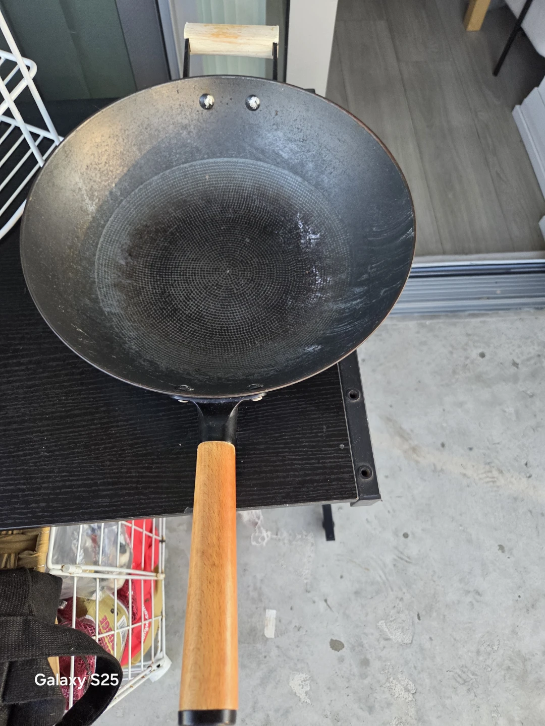 Carbon Steel Wok with Wooden Handle - photo 2