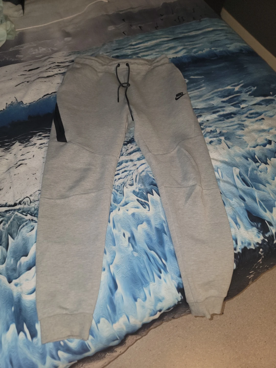 Nike Tech Fleece Joggers Size Medium