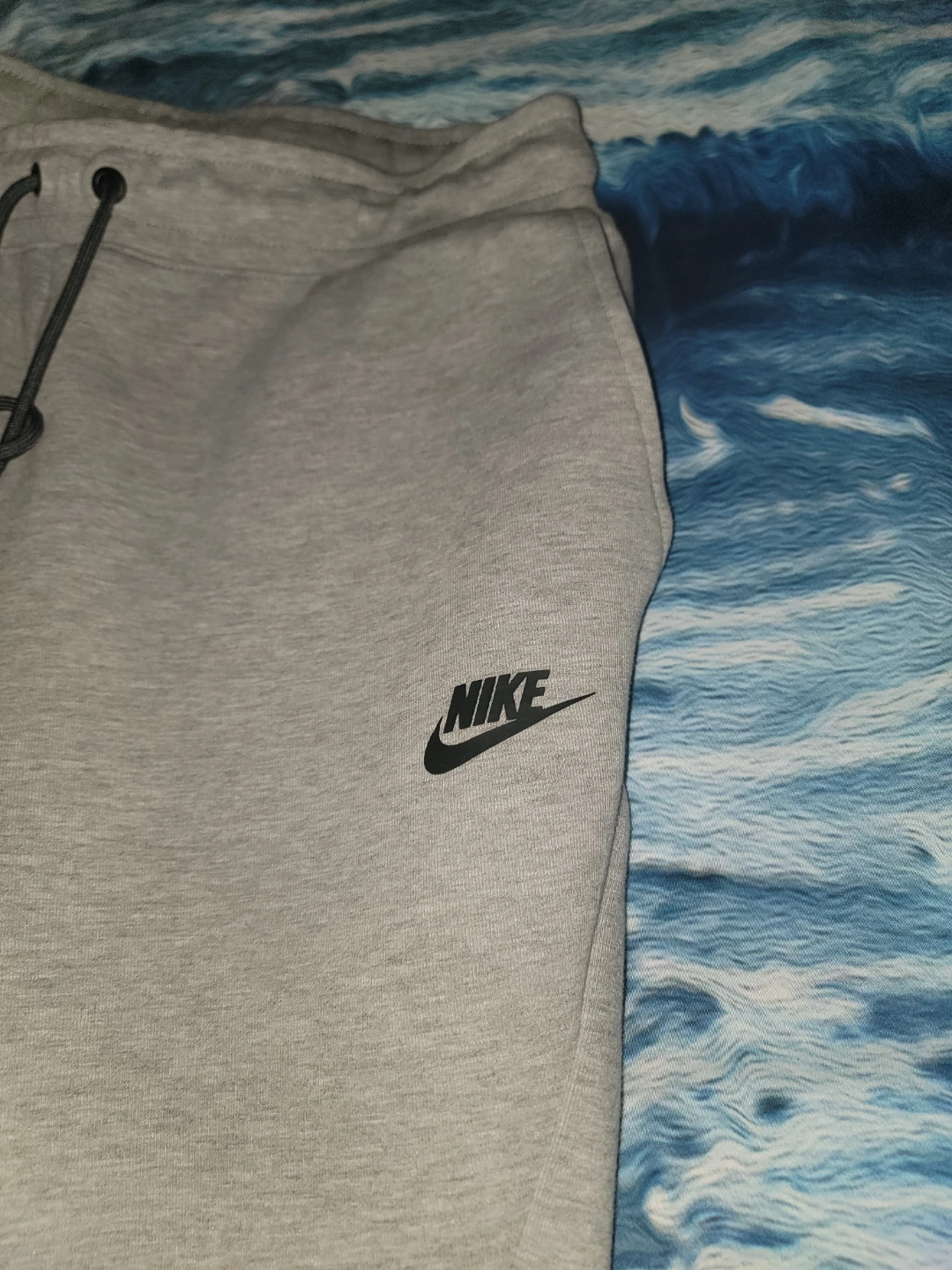 Nike Tech Fleece Joggers Size Medium - photo 2