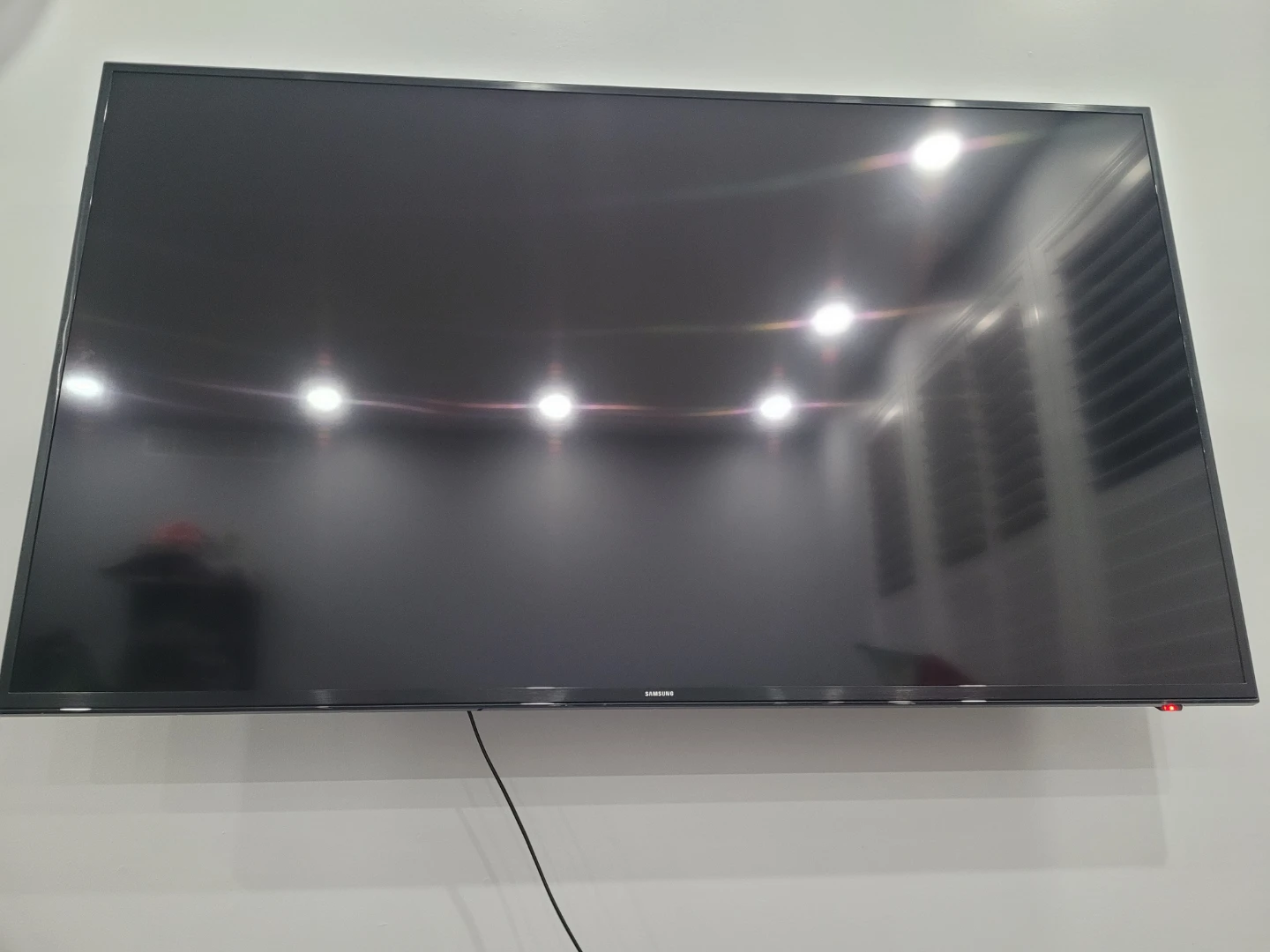 Samsung 60” 4K Smart UHD TV - photo 2