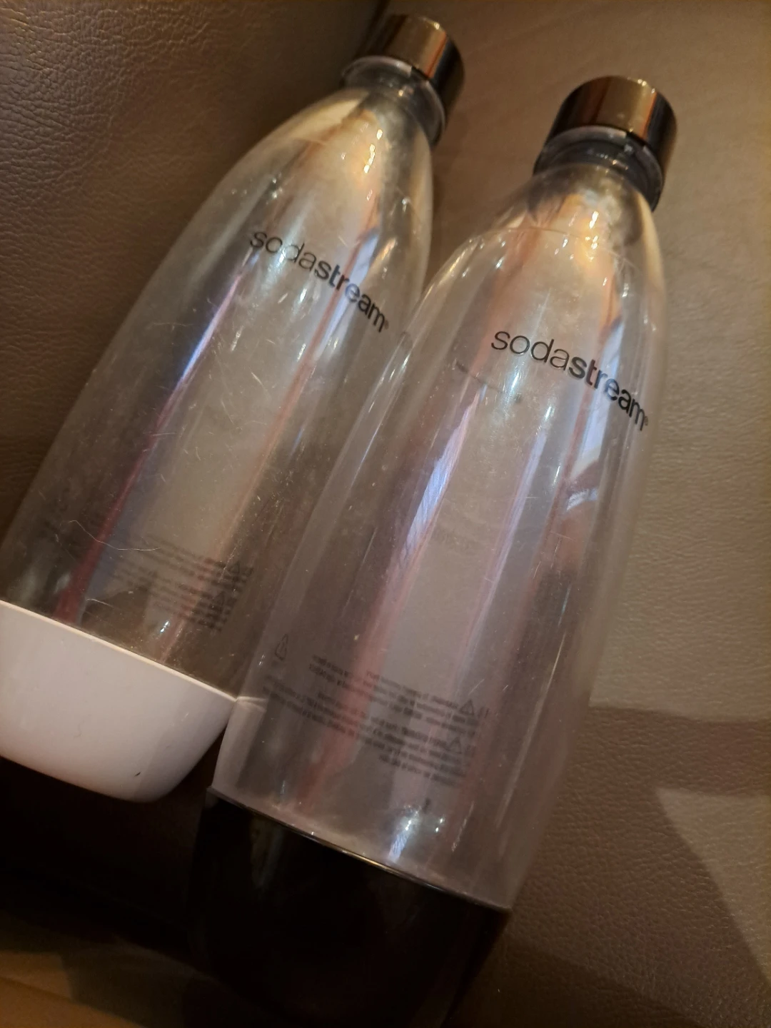 SodaStream Sparkling Water Maker  w two bottles - photo 3