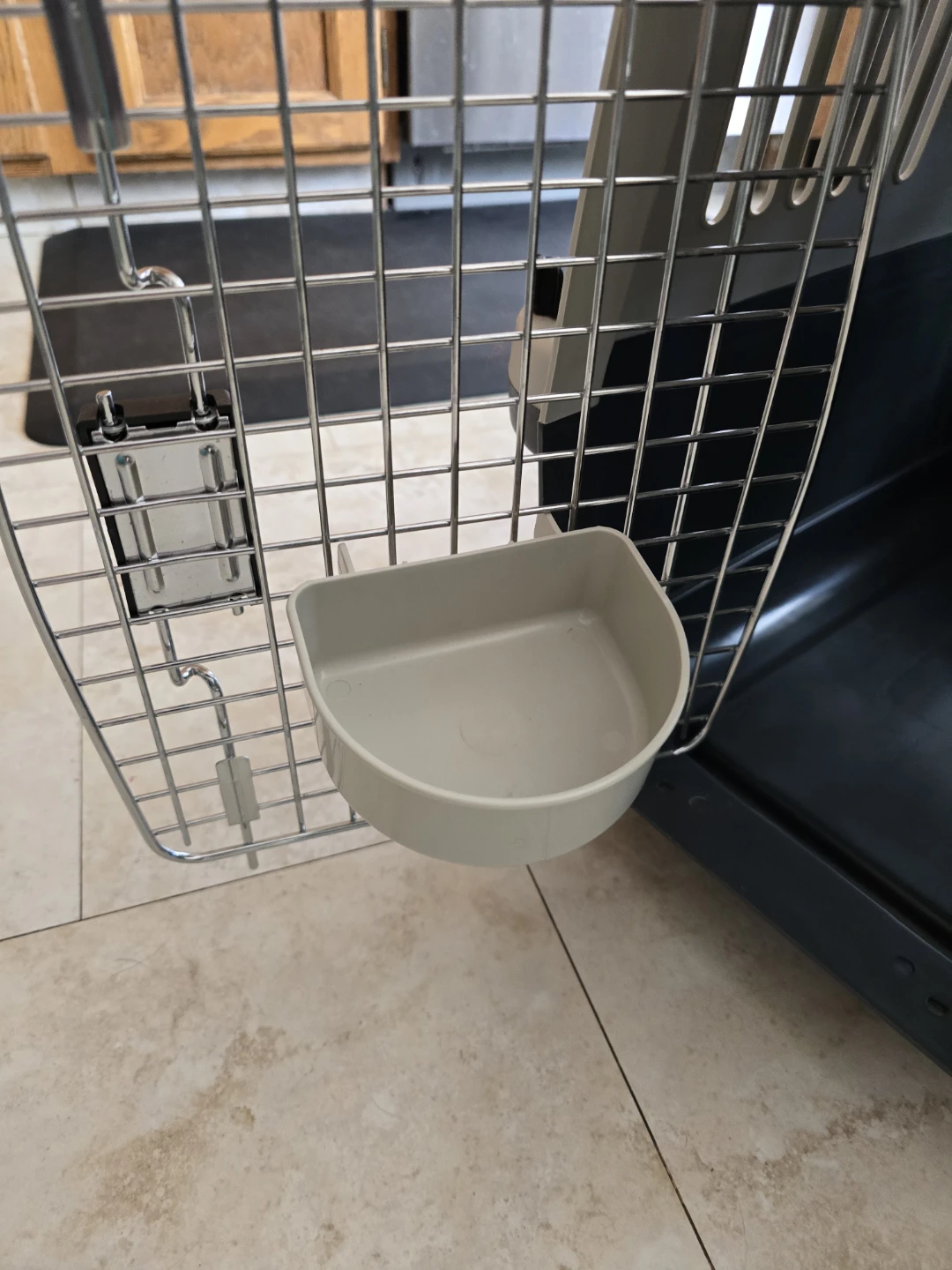 Pet Carrier-24 inch, For Cats or Dogs up to 25 lbs - photo 2