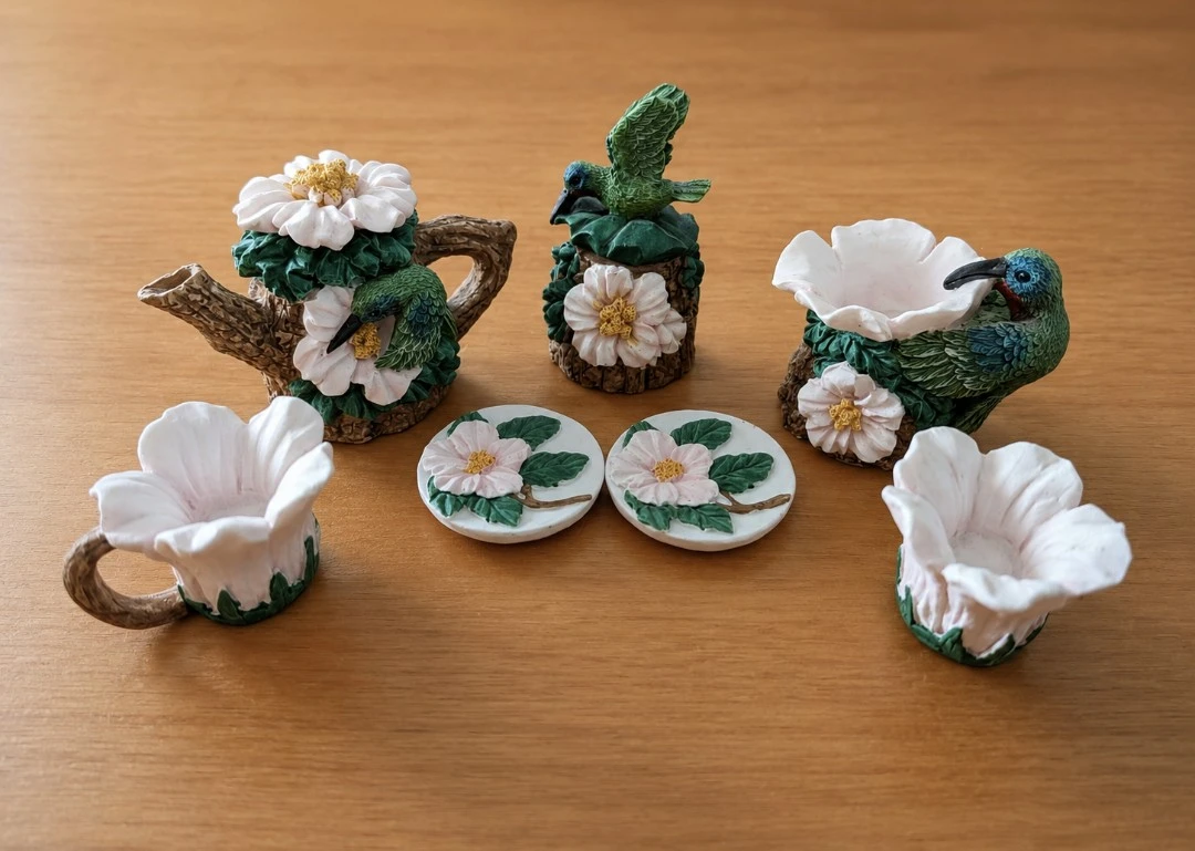 Grandma's vintage mini tea set - photo 2