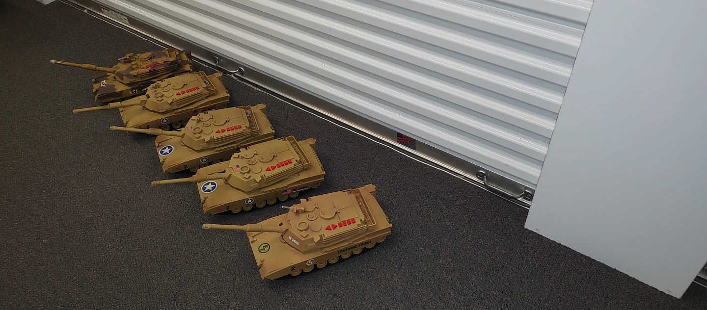 Toy Large Military Tanks(5) - photo 2