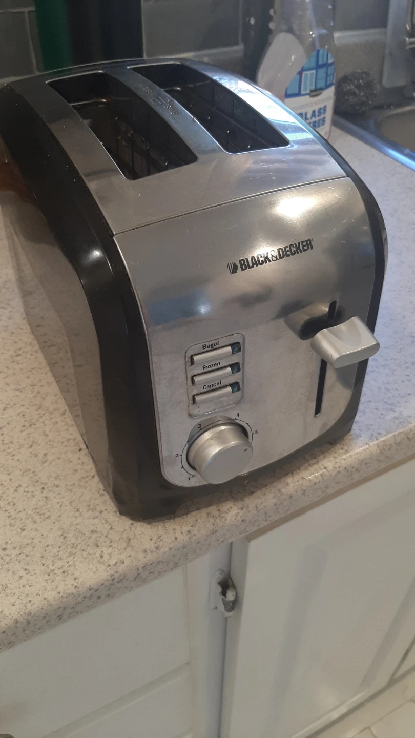 BLACK+DECKER 2-Slice Toaster
