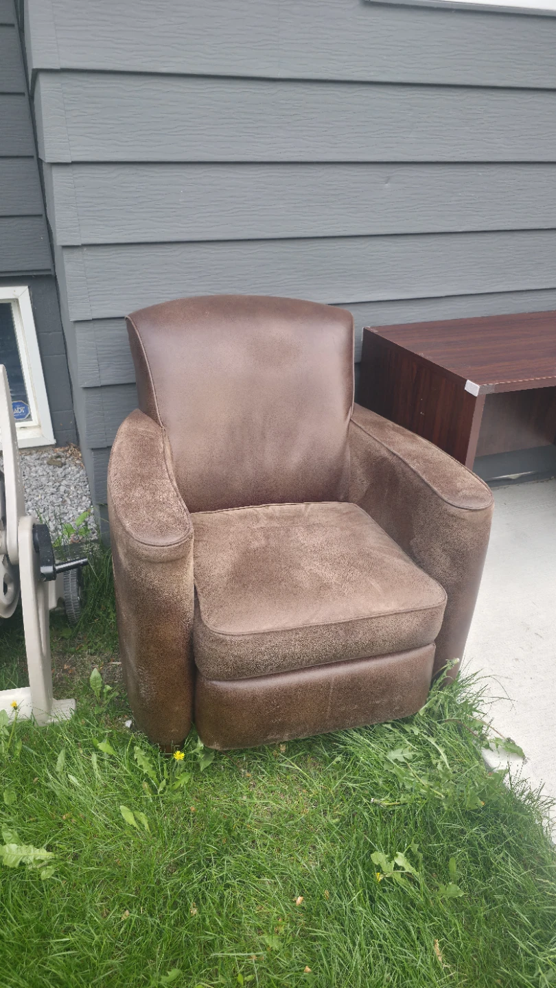FREE Furniture - photo 5