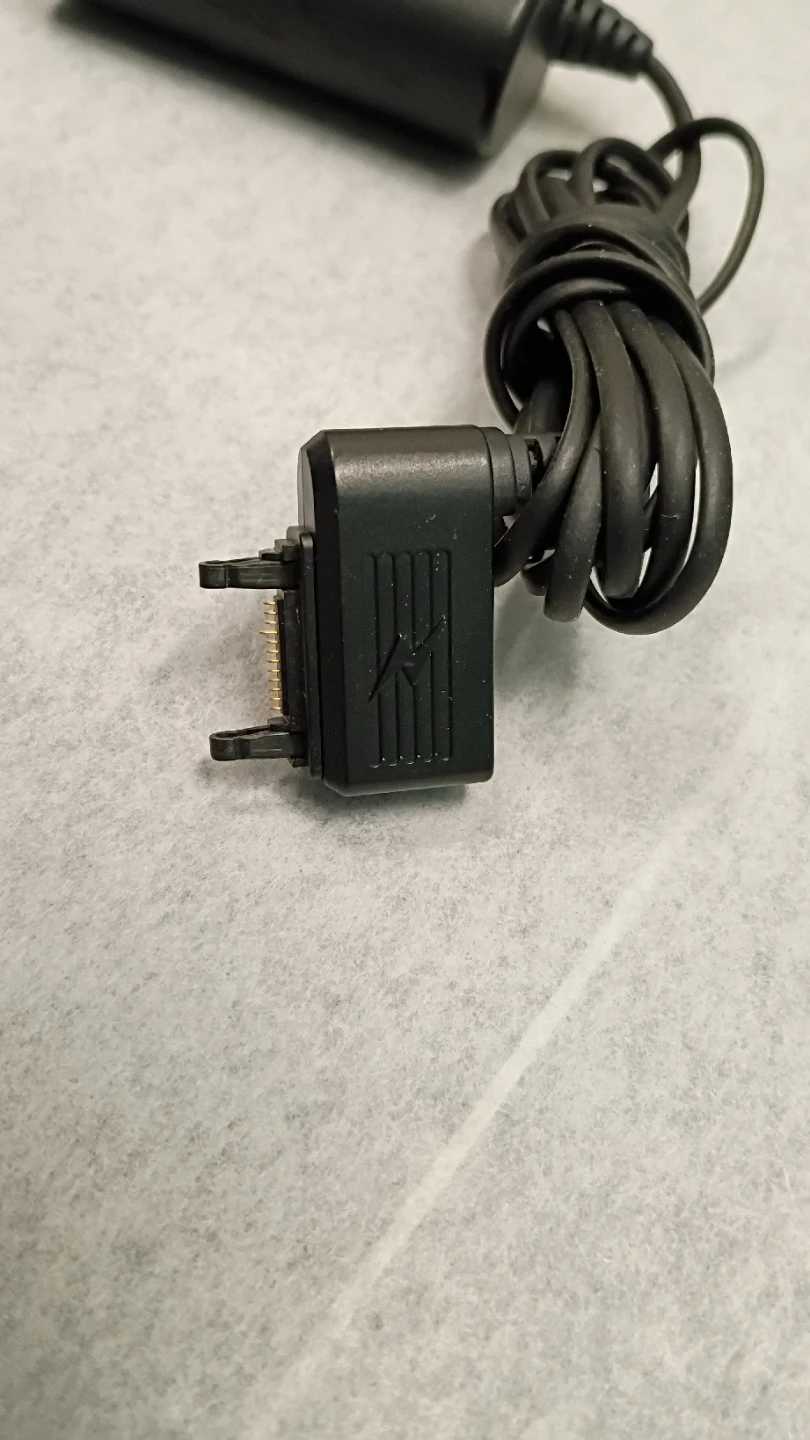 Sony Ericsson Phone Charger - photo 3