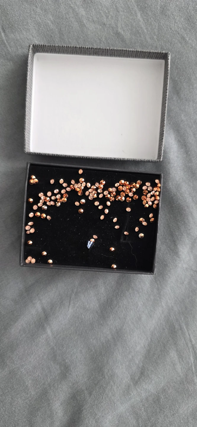 Small Gift Box with rose gold sparkles inside - photo 3