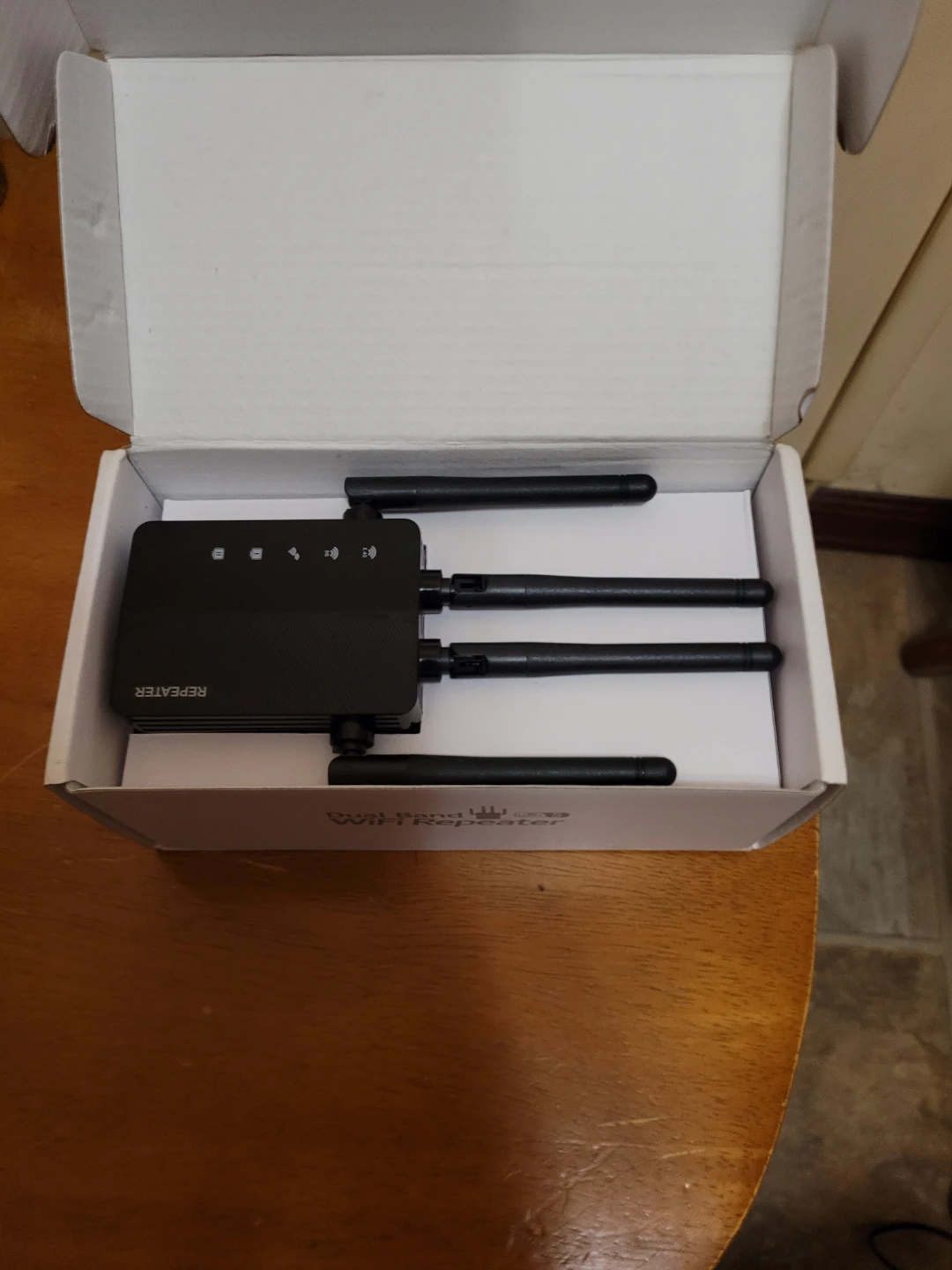 Dual Band WiFi Repeater