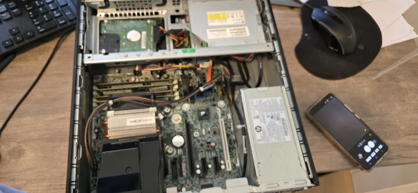 HP EliteDesk Desktop Computer with monitor - photo 3