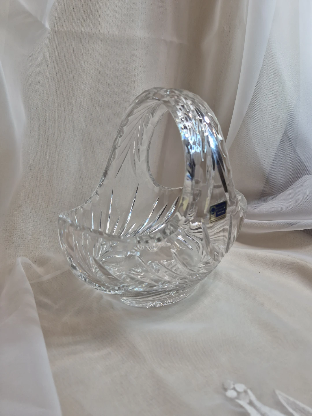 Beautiful Vintage Crystal 8" x 8" x 5" Basket with Wave Patern - photo 2