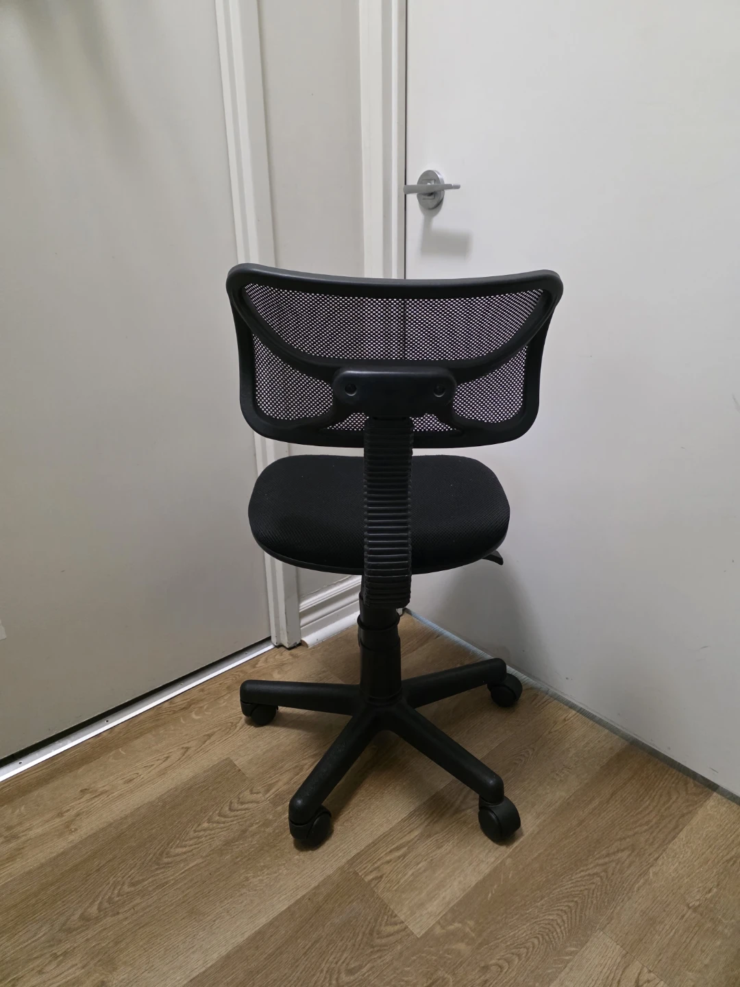 Black Mesh Office Chair