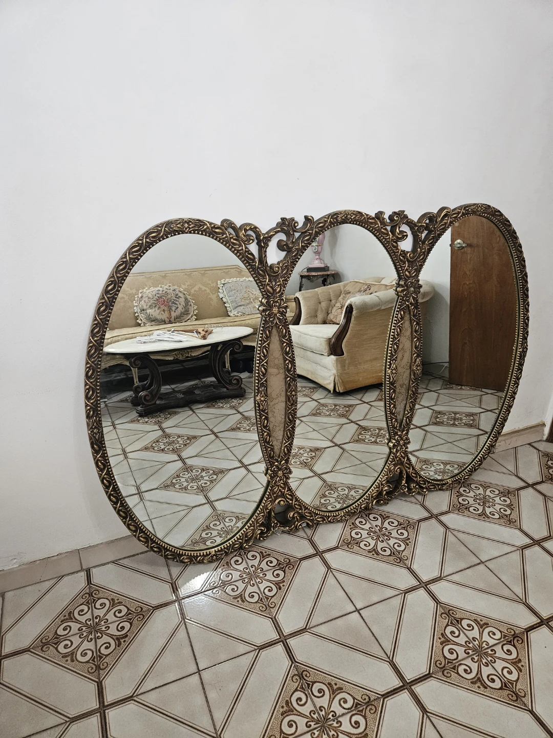 Beautiful large mirror - photo 4