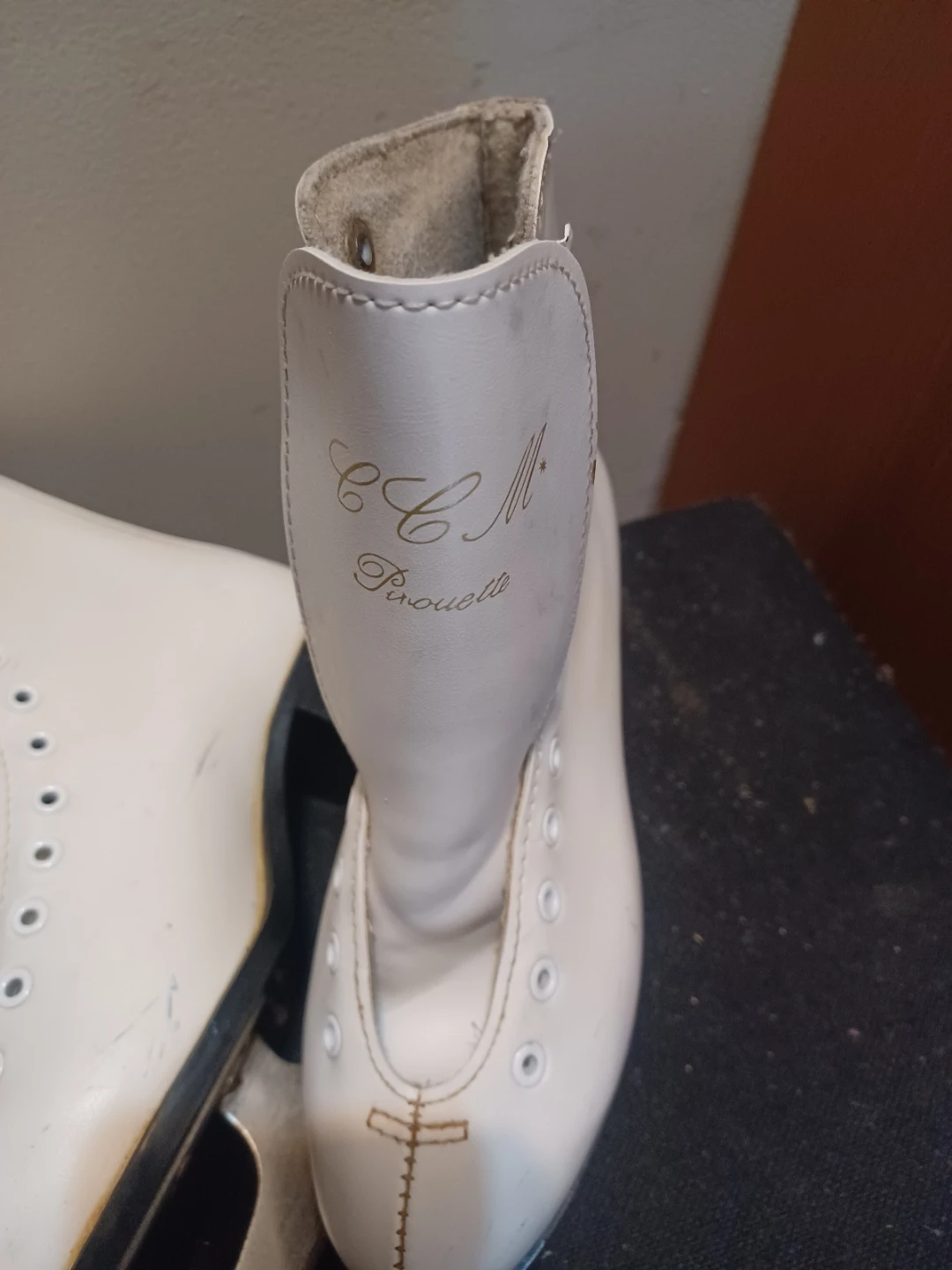 White CCM Figure Skates Size 5