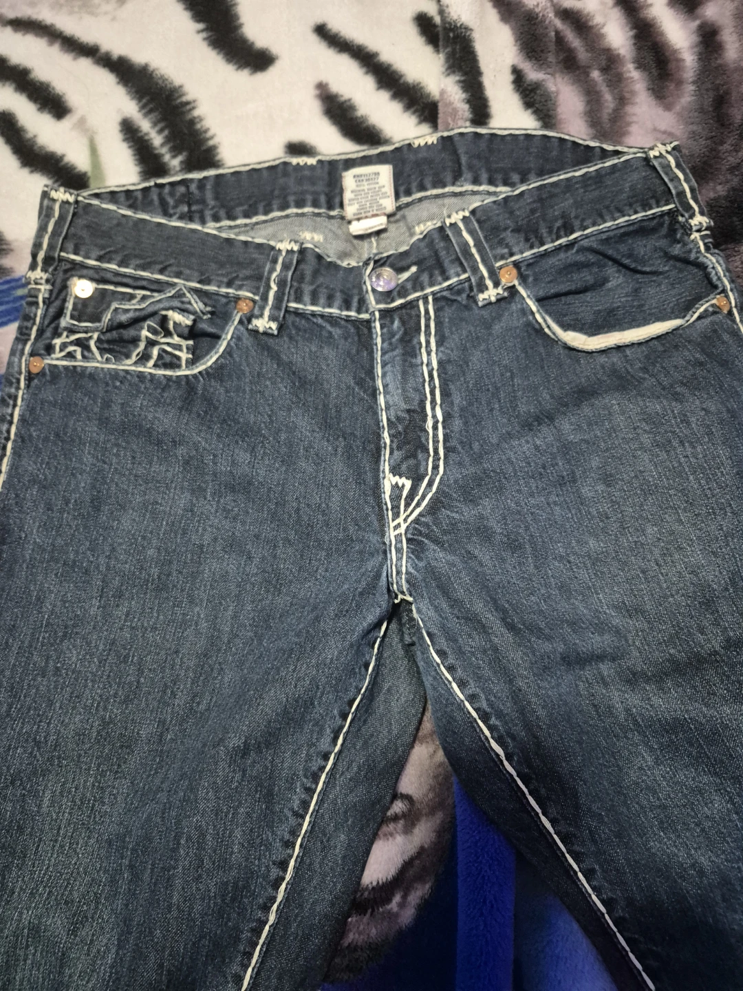 True Religion Belt and T-Shirt Bundle - photo 3