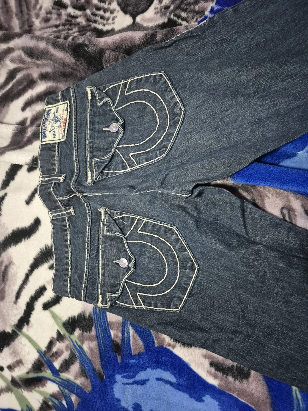 True Religion Belt and T-Shirt Bundle - photo 4