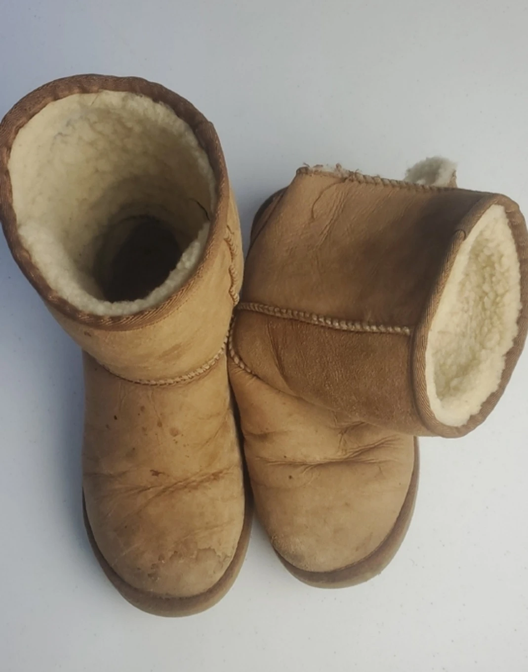 UGG Australia Classic Chesnut Shearling Boots