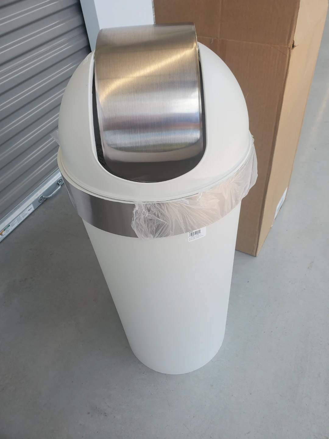Umbra Venti 62L Trash Can with Swing Lid
