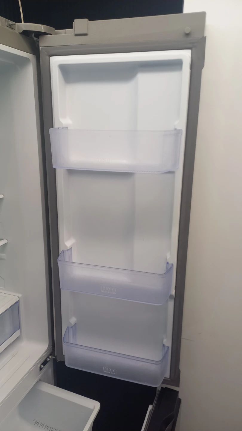Refrigerator - photo 3