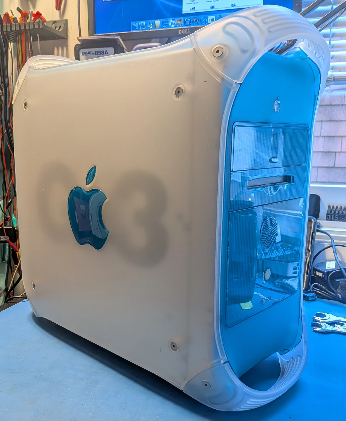 Power Mac G3 400mhz - SCSI, Zip, OS X 10.2