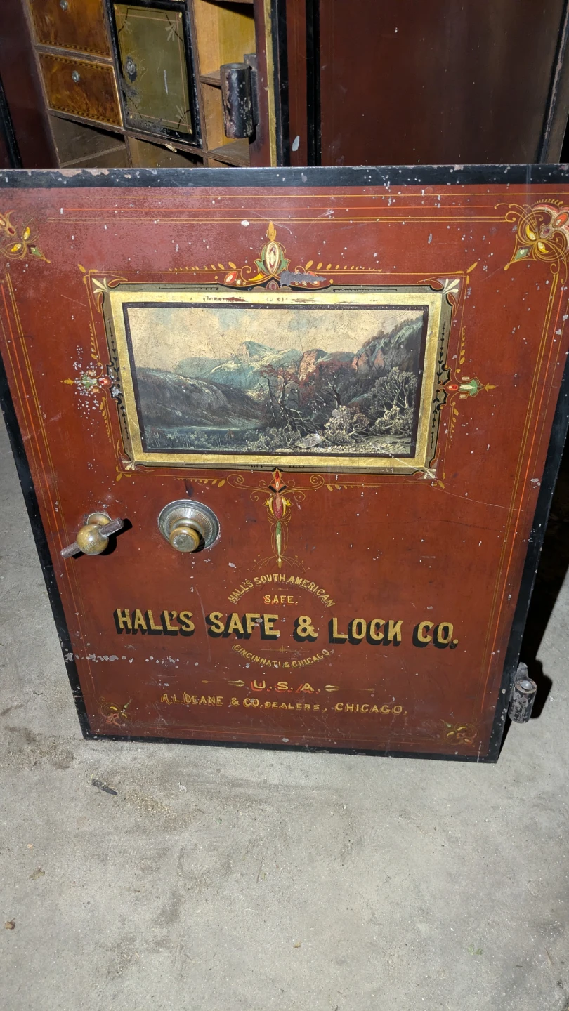 Hall's Safe & Lock Co. Antique Safe - photo 2