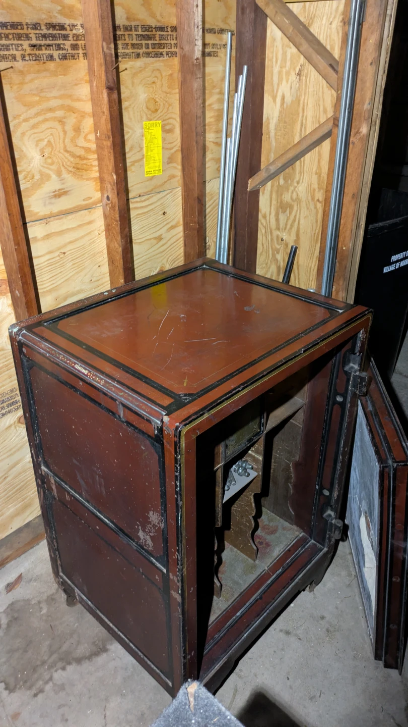 Hall's Safe & Lock Co. Antique Safe - photo 4