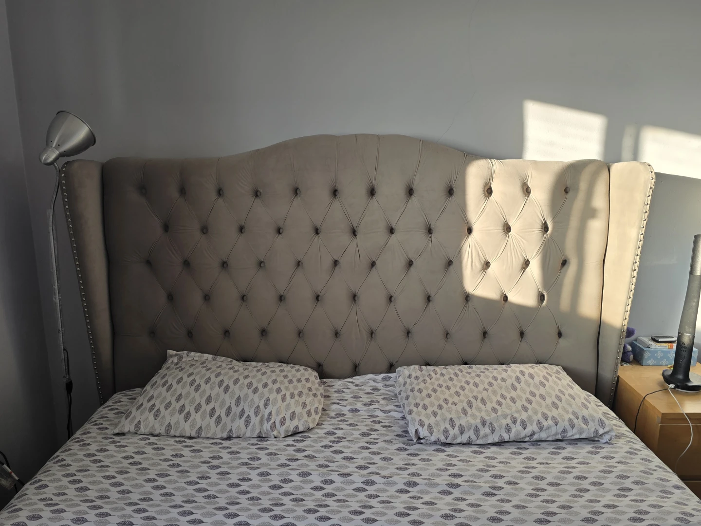 Tufted Wingback Headboard and bed frame king size - photo 2