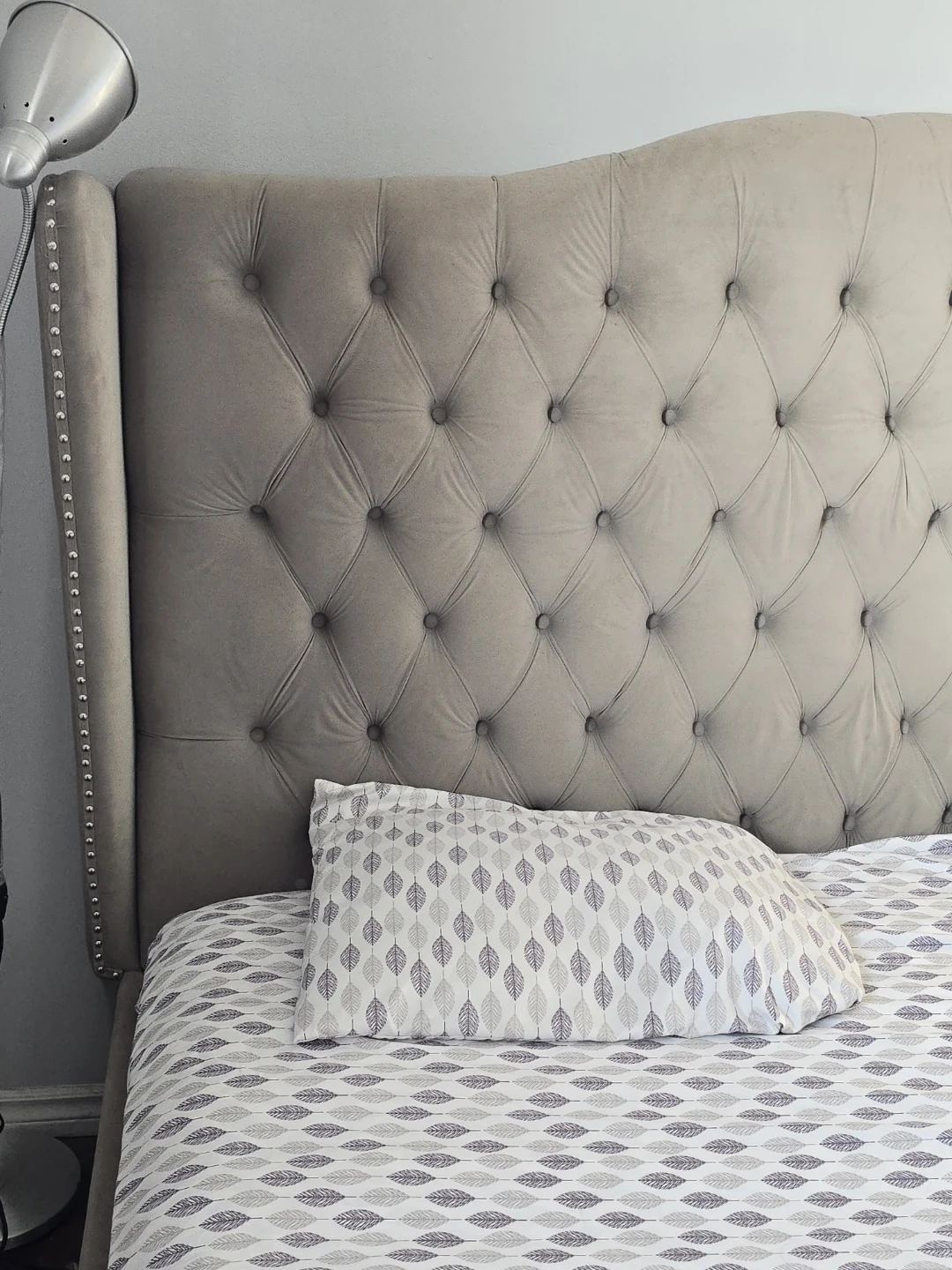 Tufted Wingback Headboard and bed frame king size - photo 3