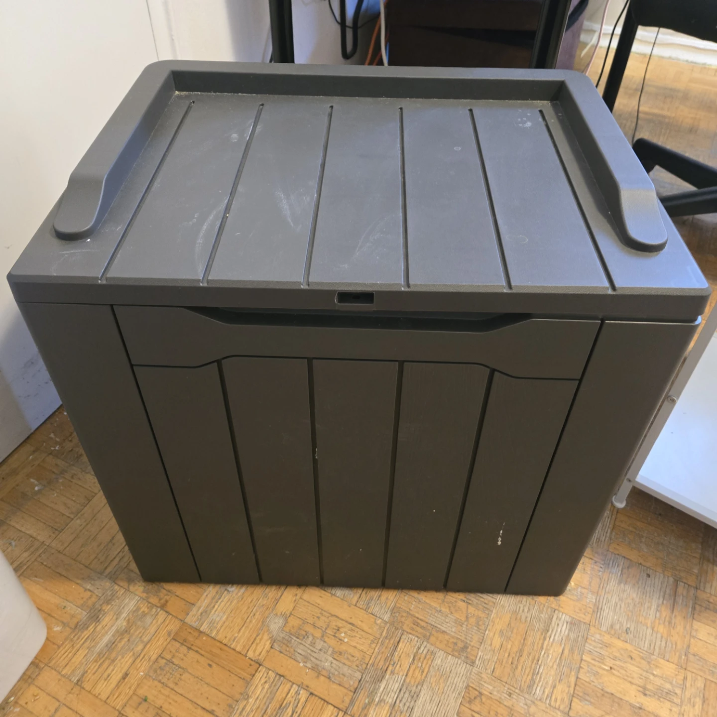 Outdoor or indoor storage bin - photo 2