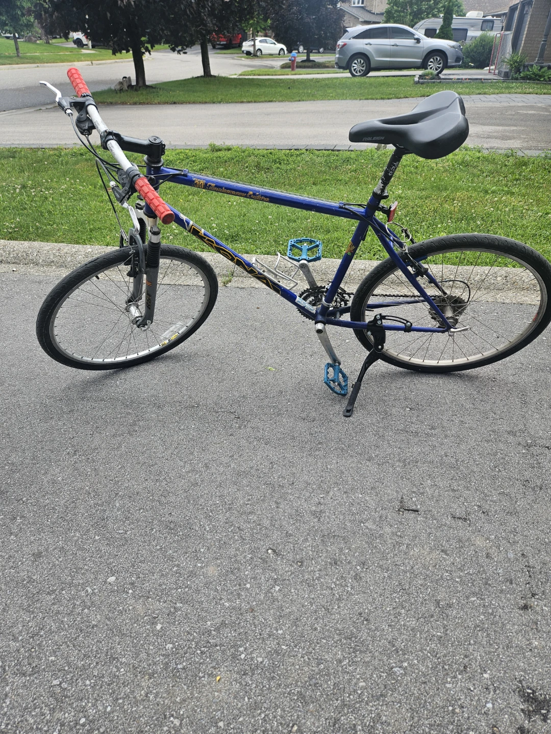 Blue Kona Mountain Bike - photo 2