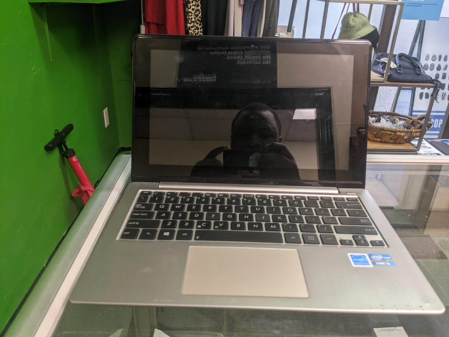 ASUS Laptop - photo 2