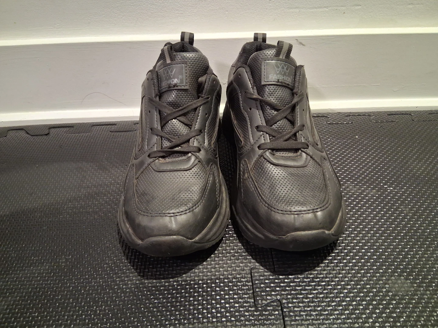 Sneakers - photo 2