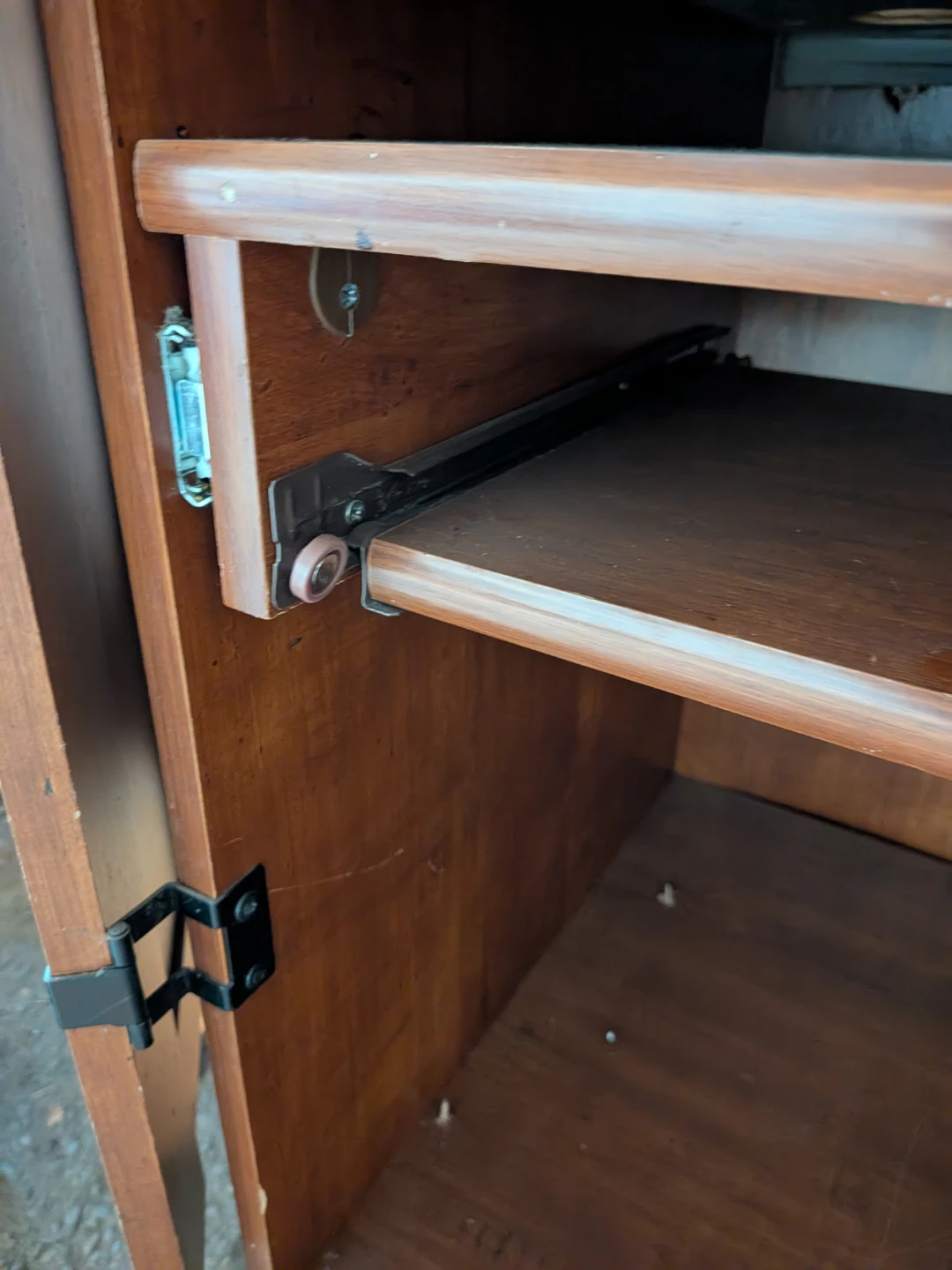 Large Desk with Shelves and Drawer - photo 4