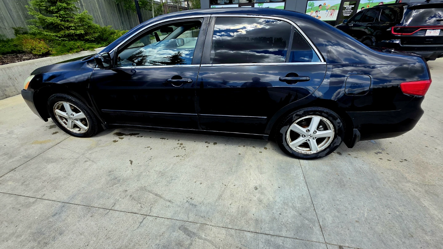 Black 2005 Honda Accord EX  Sedan - photo 2