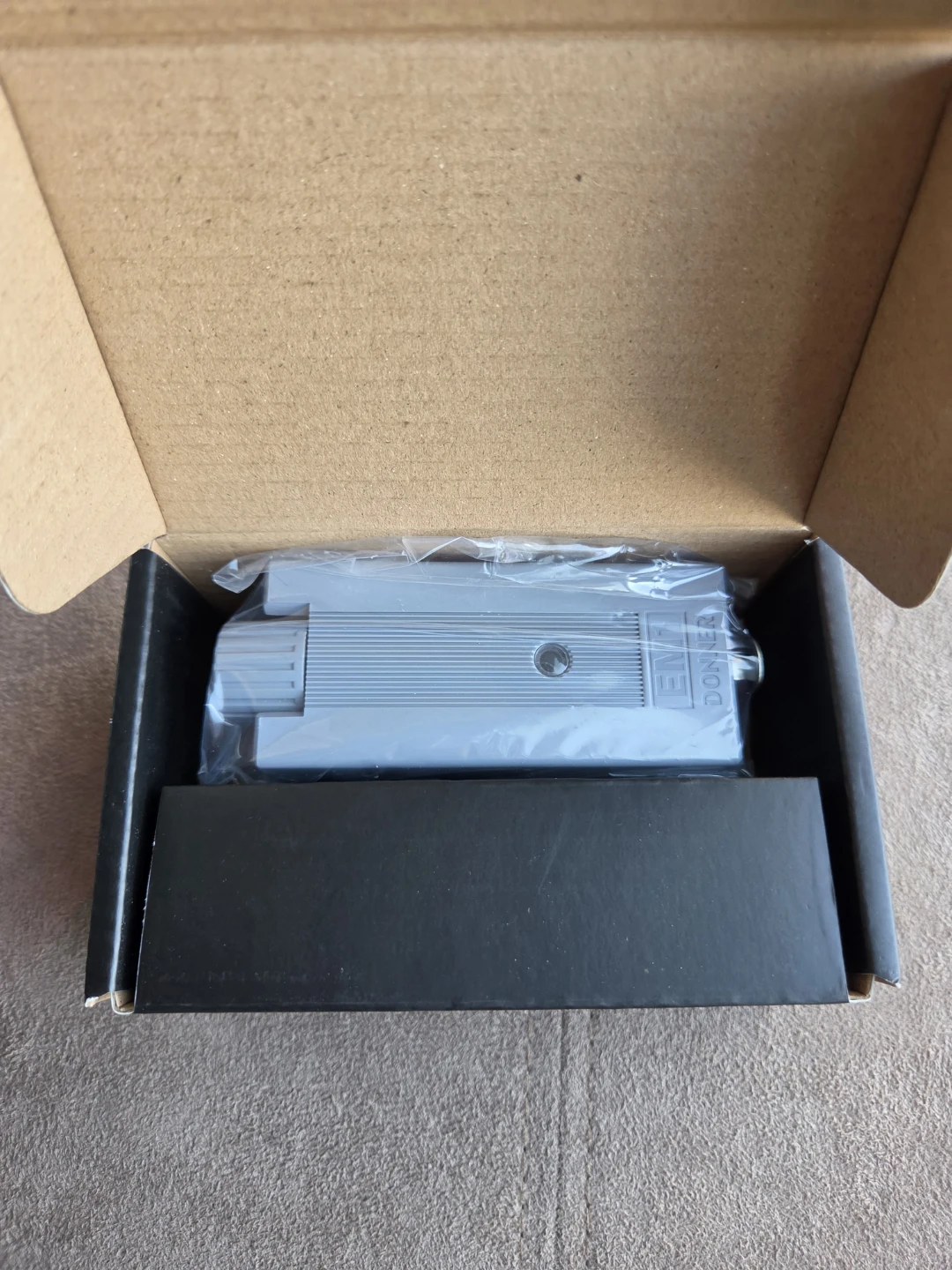 Donner EM1 Rechargeable Personal In-Ear Monitor Amplifier - photo 2
