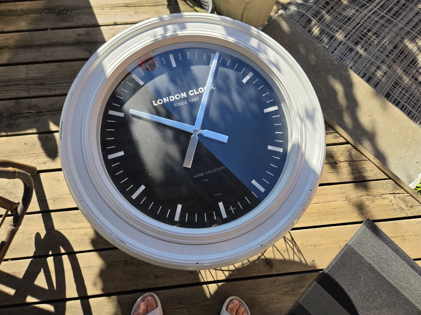 Side Table with London Clock - photo 2