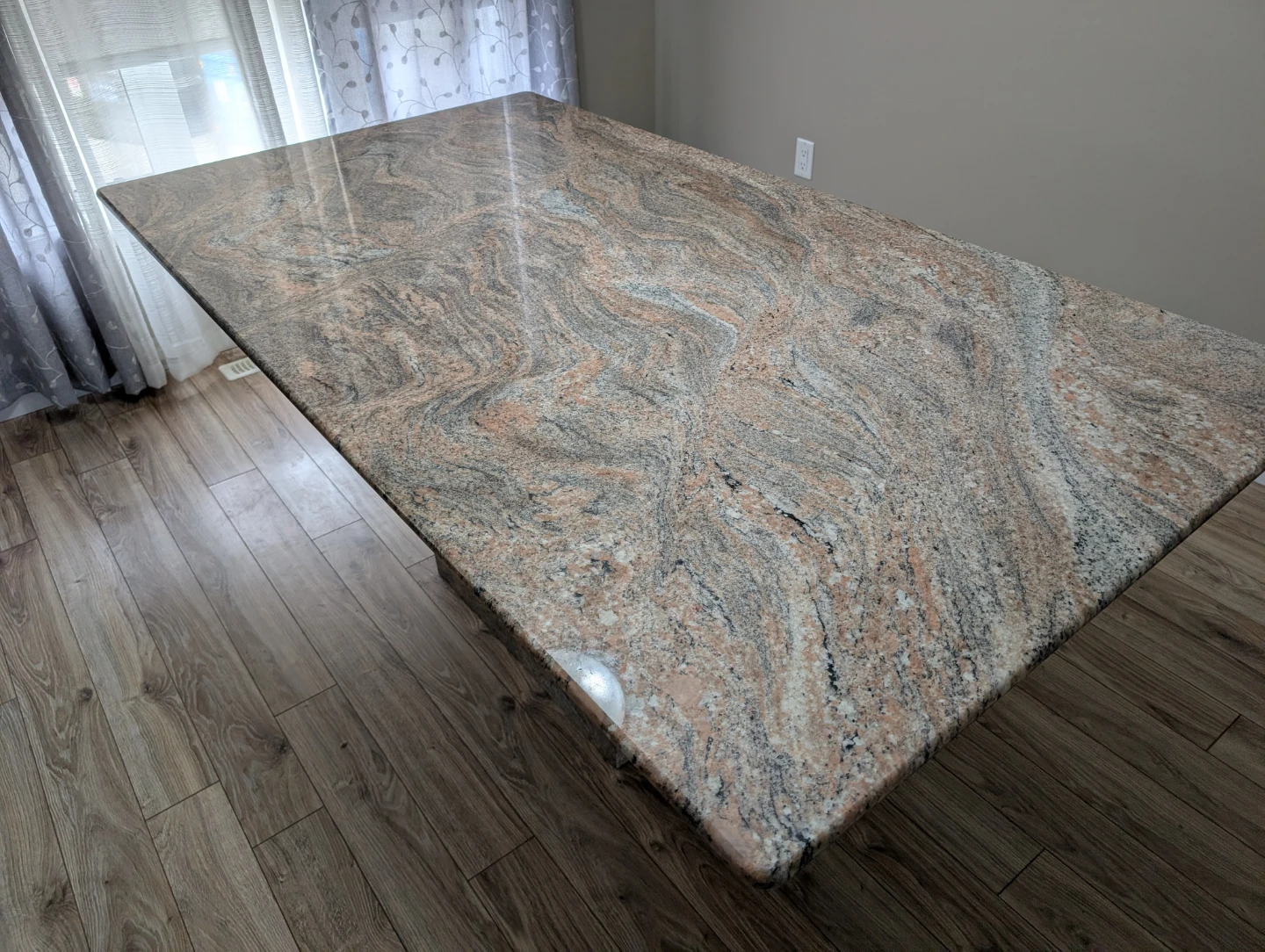 Granite Table - photo 4