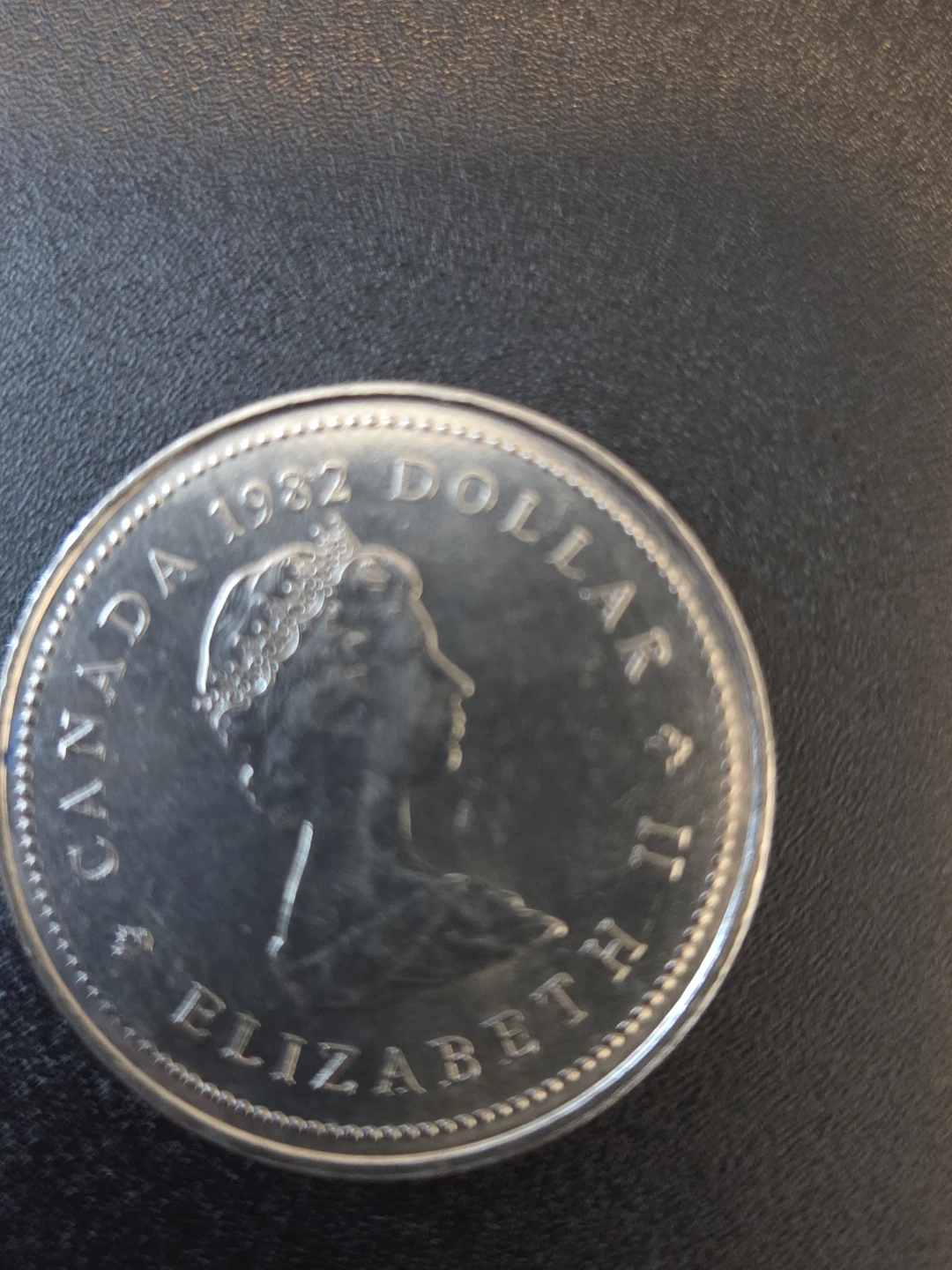 1982 Canada Confederation Dollar Coin - photo 2