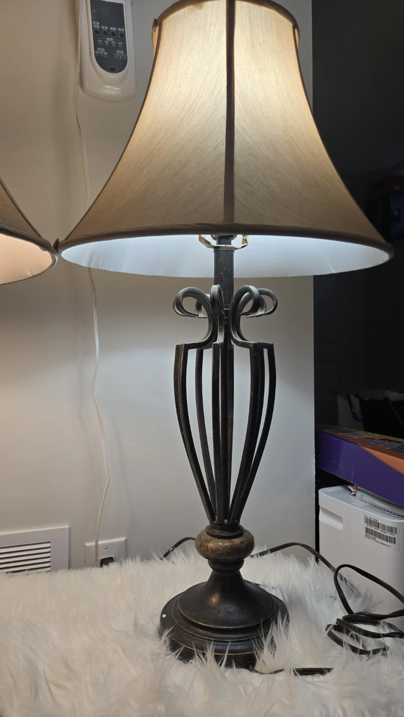 2 Table Lamps - photo 2