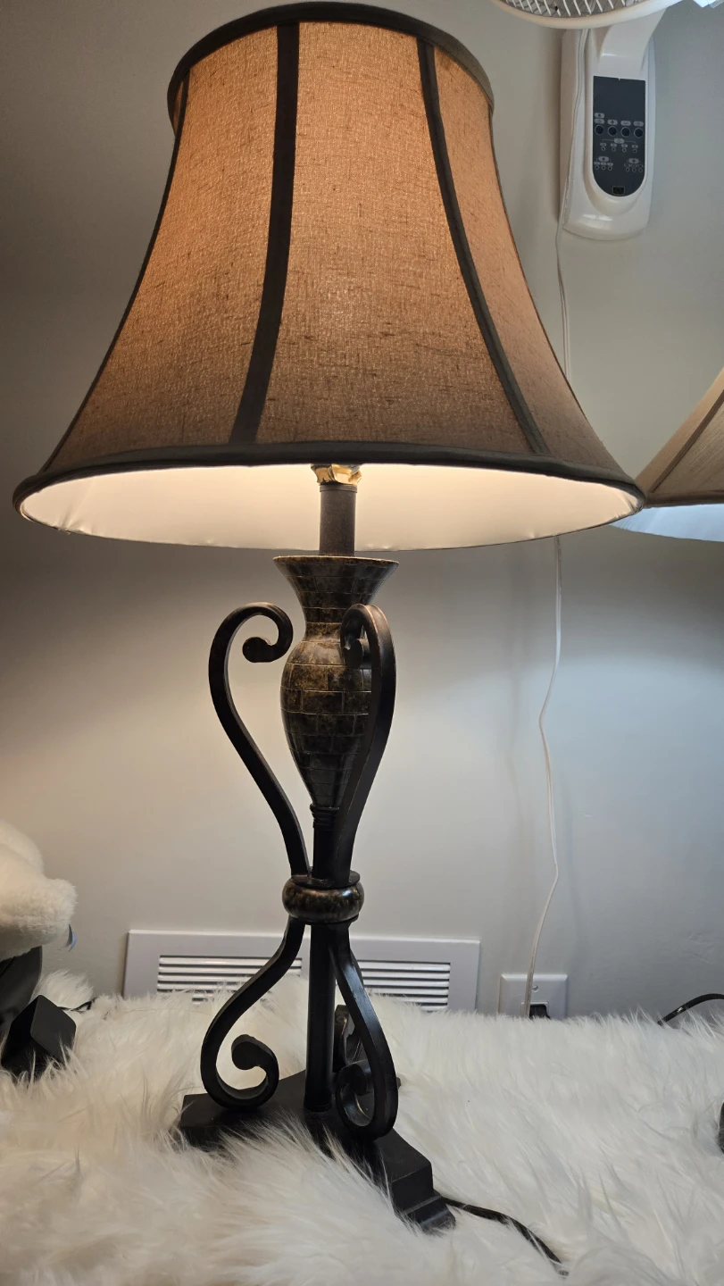 2 Table Lamps - photo 3