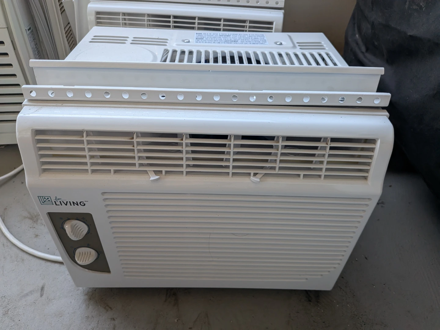 GE Living Window Air Conditioner - photo 3