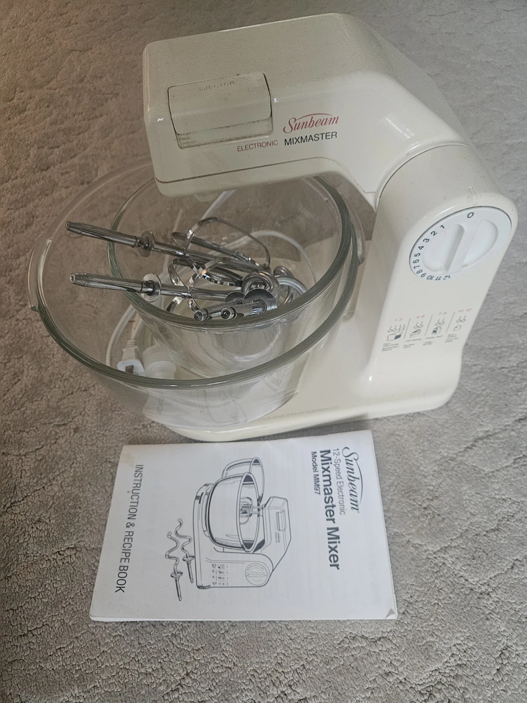 Sunbeam Electronic Mixmaster Mixer Model MR57
