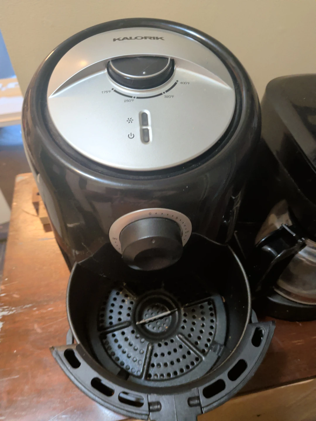 Kalorik Air Fryer new and A small workable coffee pot both new - photo 3