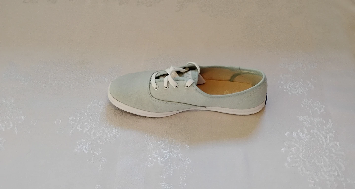 ⚽ Ladies Limited Edition Green Keds