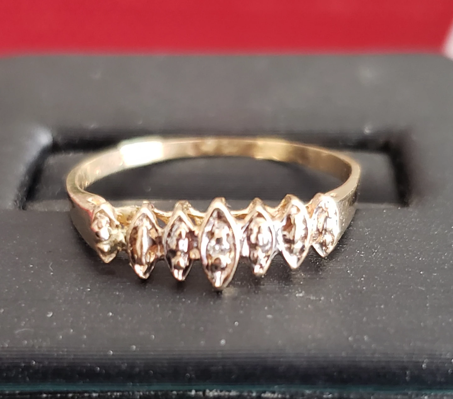 Vintage 10K Gold ring with natural Diamonds sale