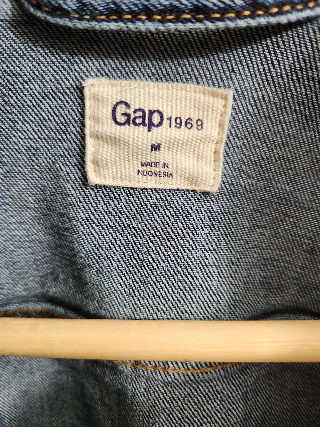 GAP 1969 Icon Denim Jacket – Women’s Medium - photo 2