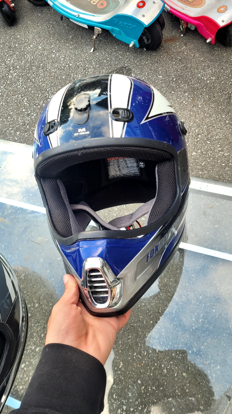 2 Fox Racing Youth Helmet with clips - photo 2